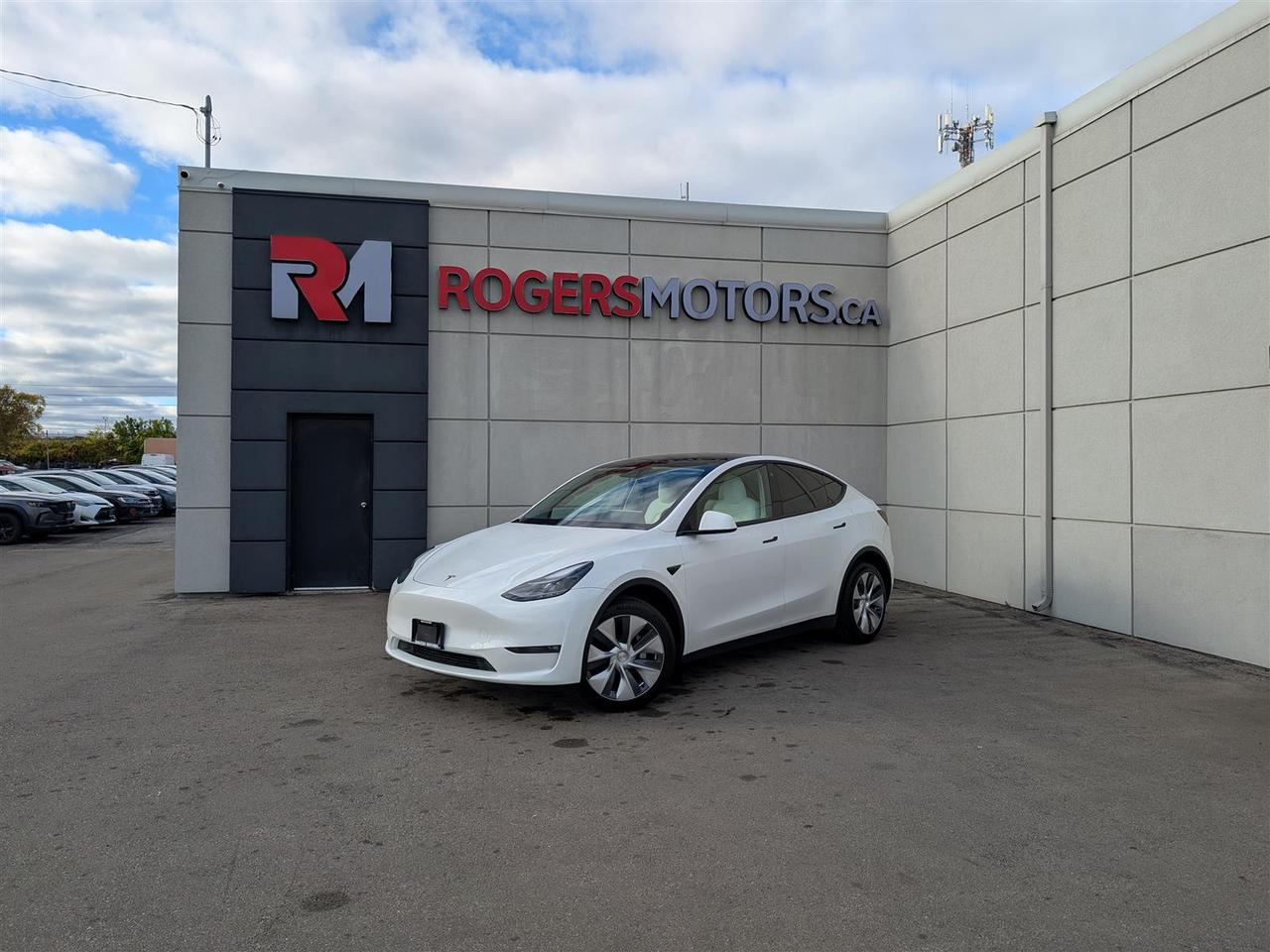 2022 Tesla Model Y LONG RANGE AWD - WHITE INTERIOR - DUAL MOTOR Photo0