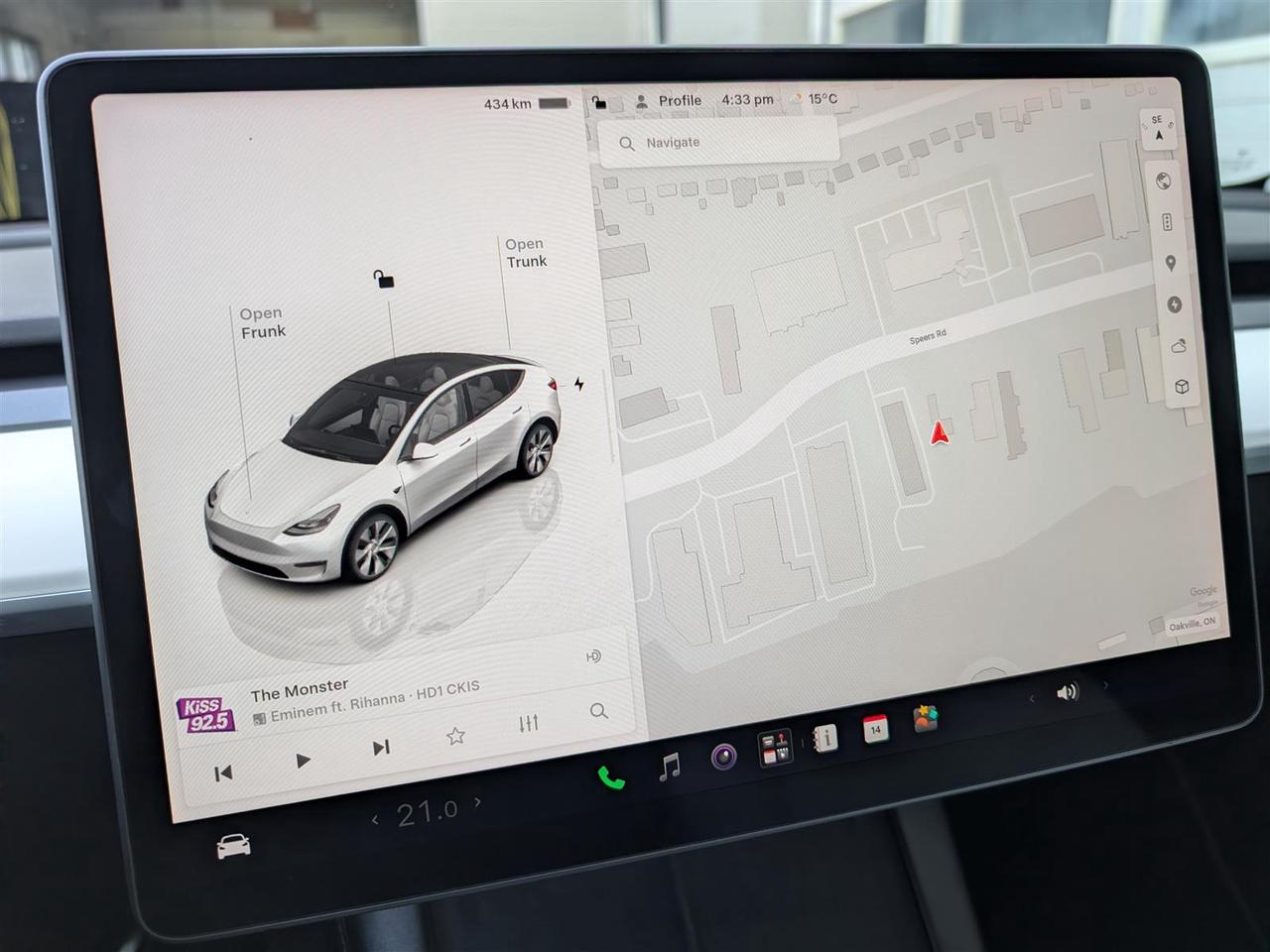 2022 Tesla Model Y LONG RANGE AWD - WHITE INTERIOR - DUAL MOTOR Photo