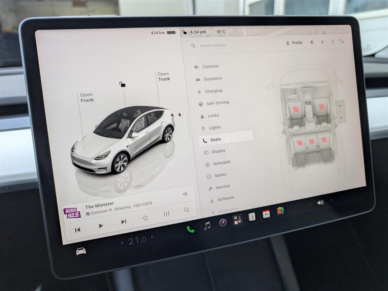 2022 Tesla Model Y LONG RANGE AWD - WHITE INTERIOR - DUAL MOTOR Photo