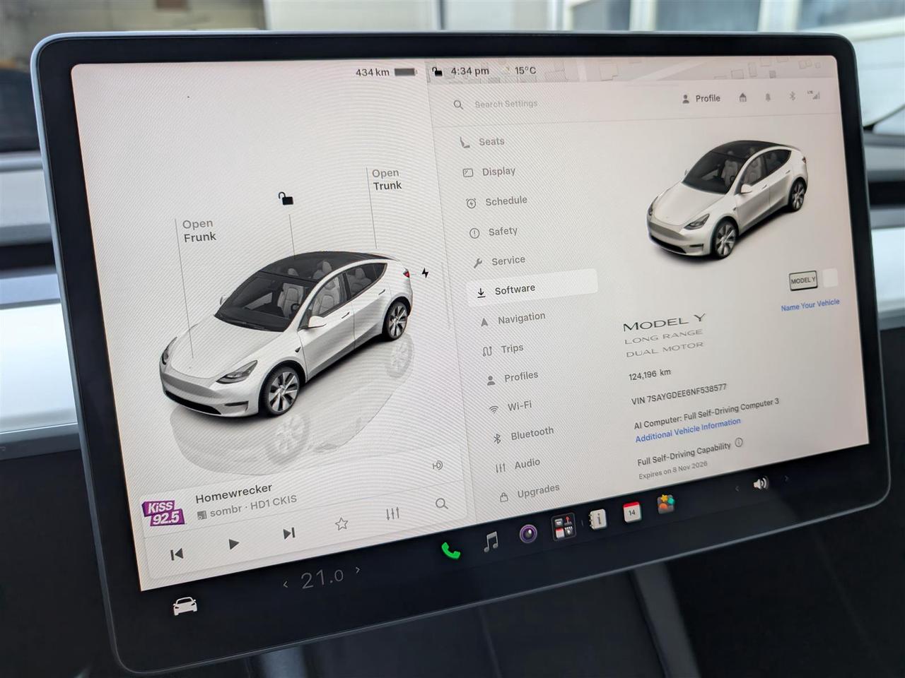 2022 Tesla Model Y LONG RANGE AWD - WHITE INTERIOR - DUAL MOTOR Photo