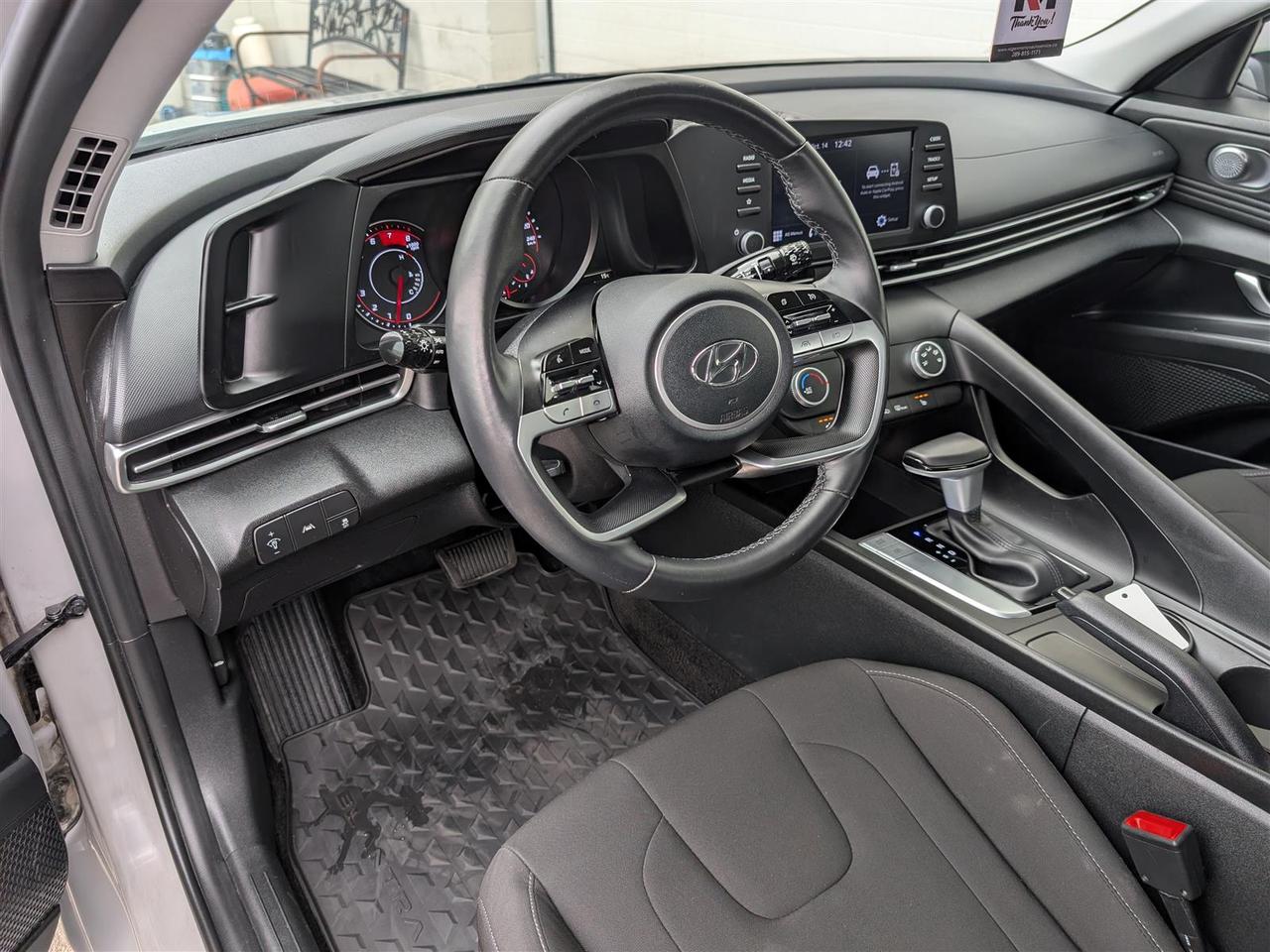 2022 Hyundai Elantra ESSENTIAL - HTD SEATS - REVERSE CAM - CARPLAY Photo