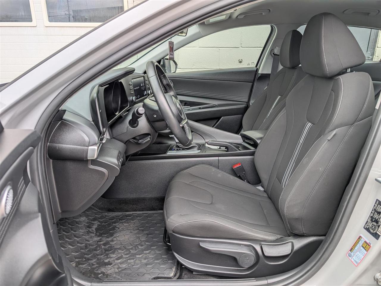 2022 Hyundai Elantra ESSENTIAL - HTD SEATS - REVERSE CAM - CARPLAY Photo