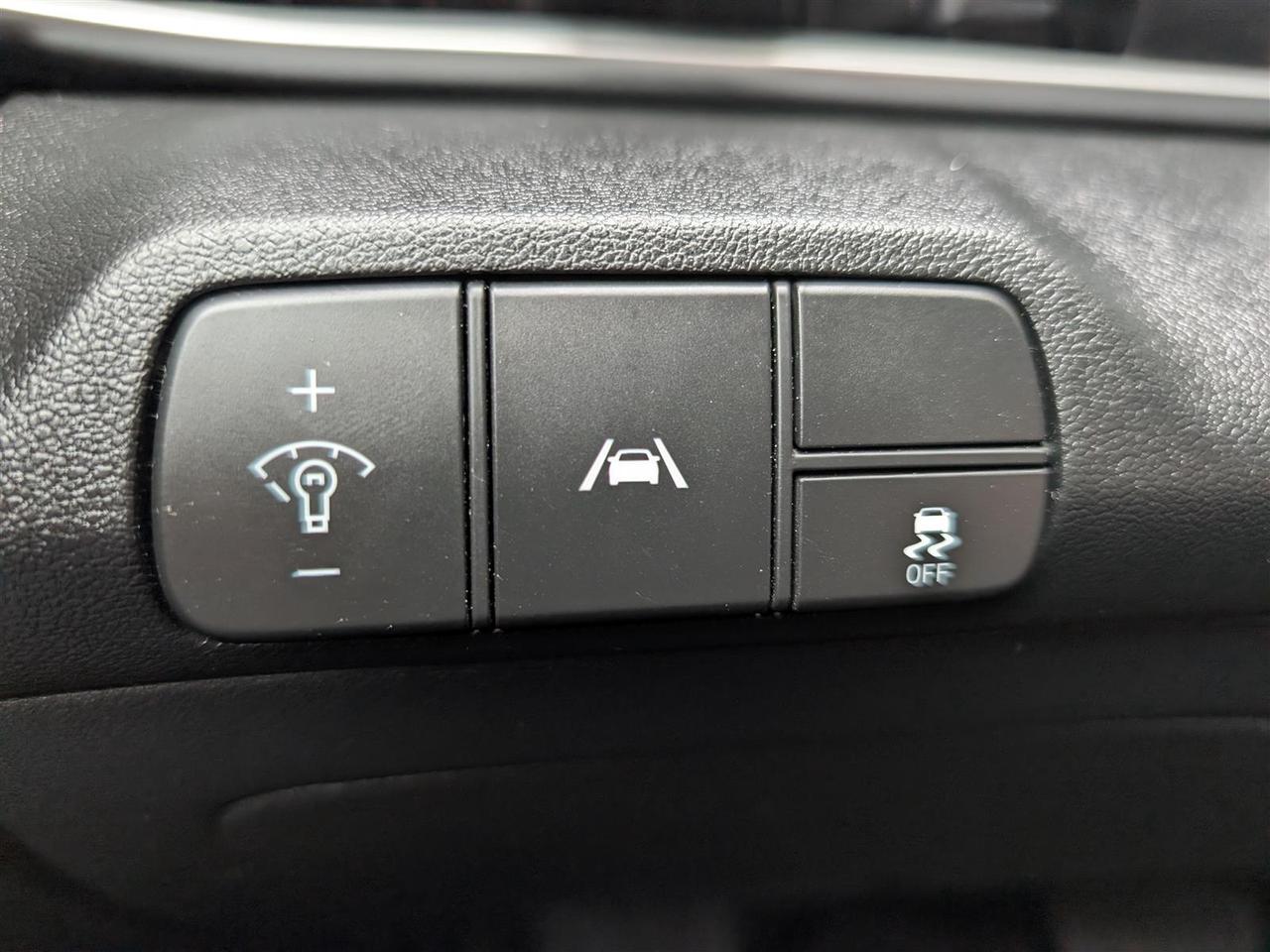 2022 Hyundai Elantra ESSENTIAL - HTD SEATS - REVERSE CAM - CARPLAY Photo