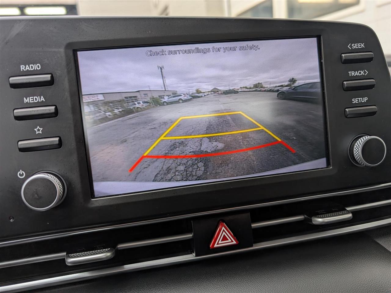 2022 Hyundai Elantra ESSENTIAL - HTD SEATS - REVERSE CAM - CARPLAY Photo