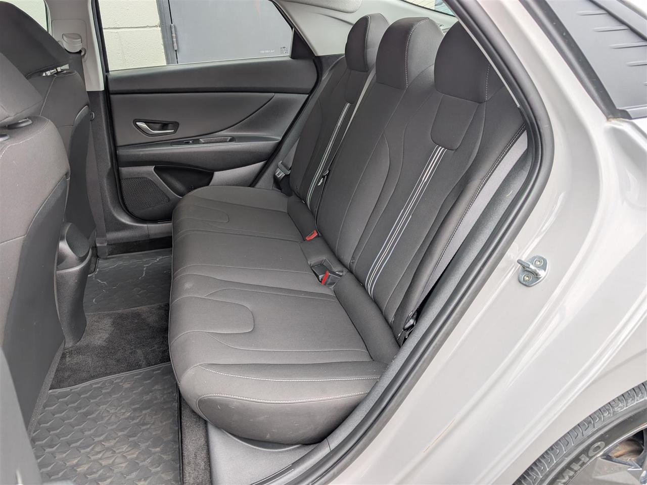 2022 Hyundai Elantra ESSENTIAL - HTD SEATS - REVERSE CAM - CARPLAY Photo