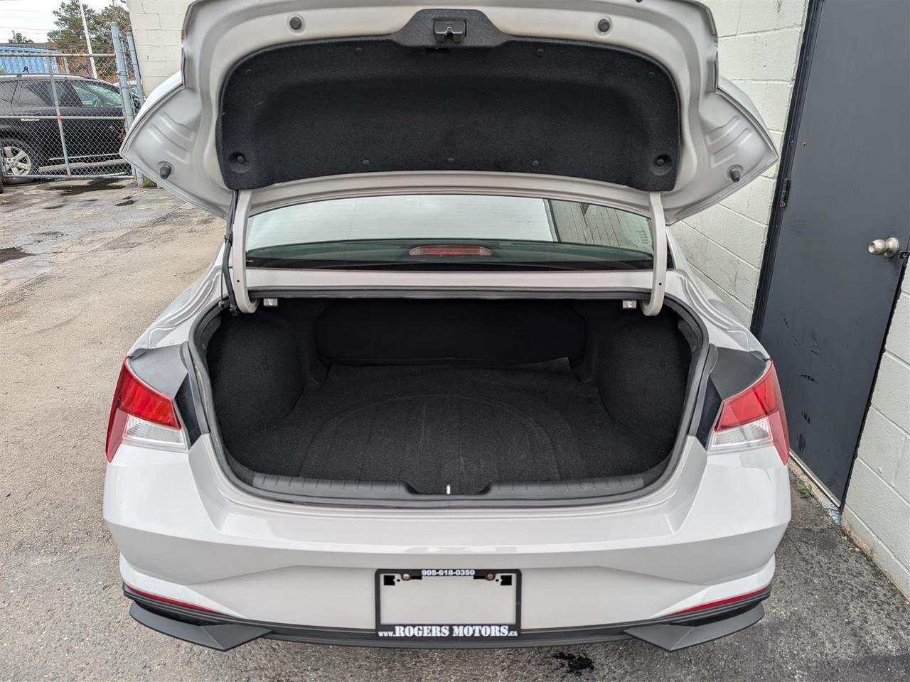 2022 Hyundai Elantra ESSENTIAL - HTD SEATS - REVERSE CAM - CARPLAY Photo