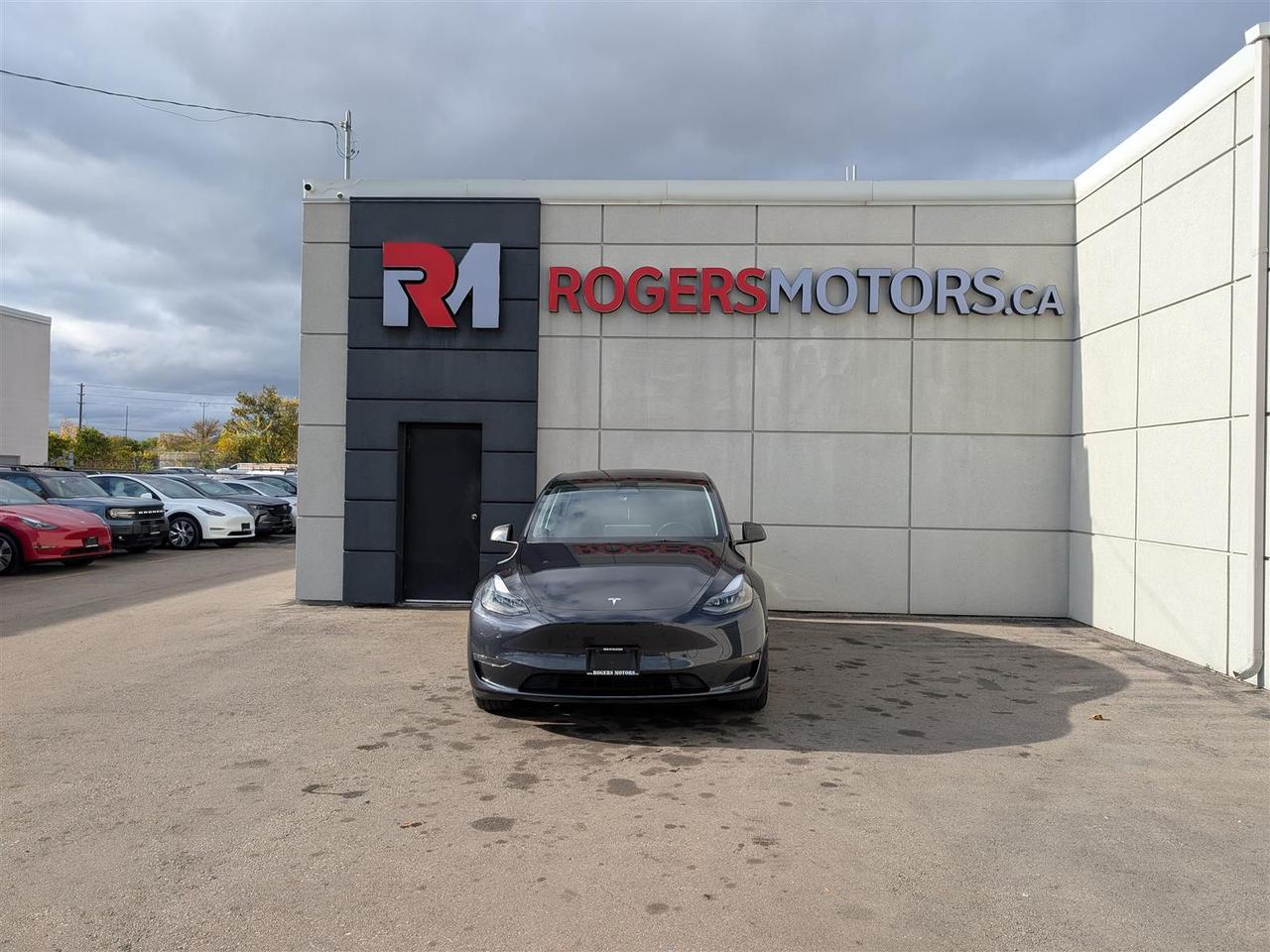 2024 Tesla Model Y LONG RANGE AWD - COMPUTER 4 - DUAL MOTOR Photo