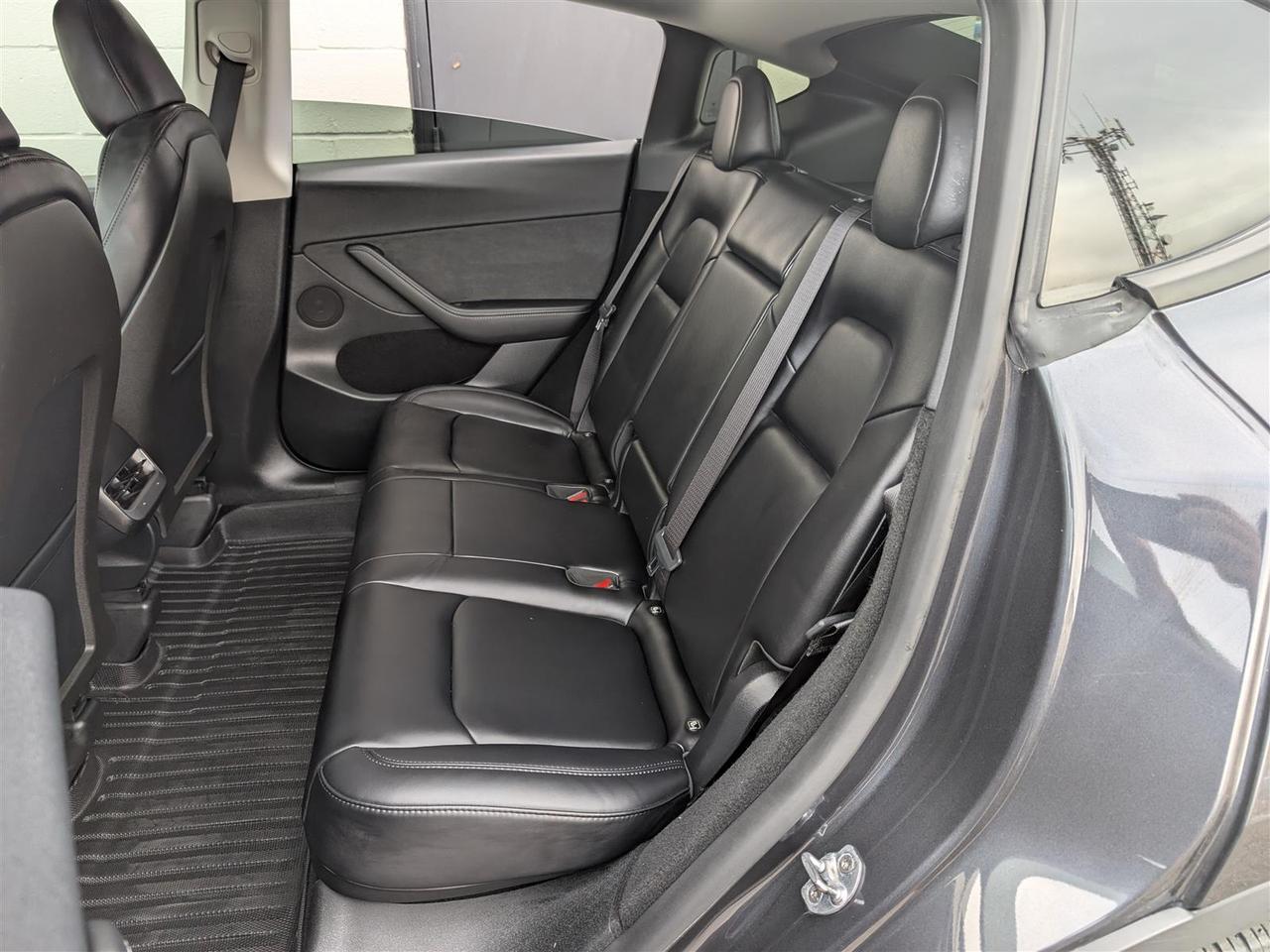 2024 Tesla Model Y LONG RANGE AWD - COMPUTER 4 - DUAL MOTOR Photo