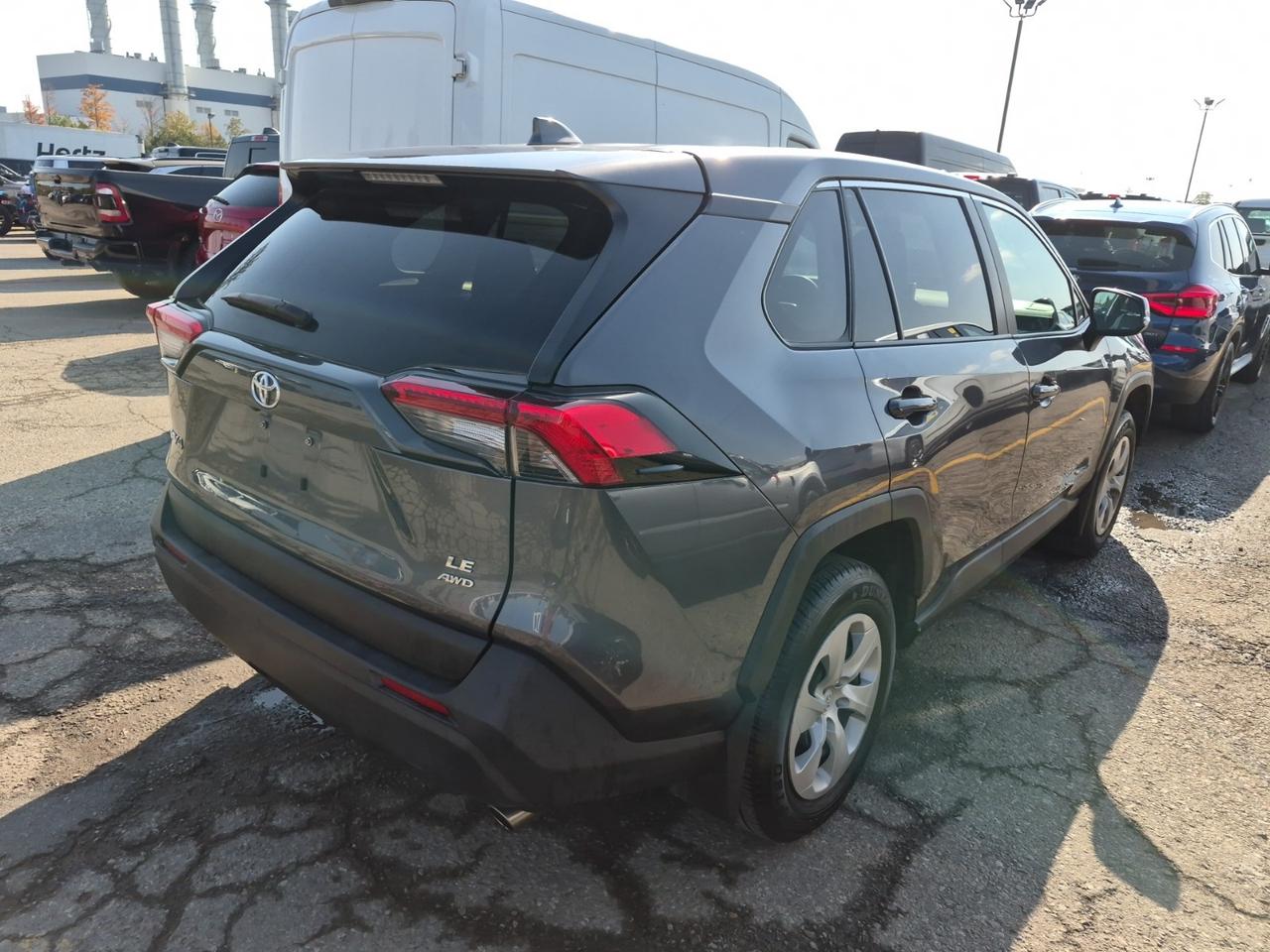 2025 Toyota RAV4 LE AWD | BLIND SPOT | APP CONNECT | NO ACCIDENTS Photo3