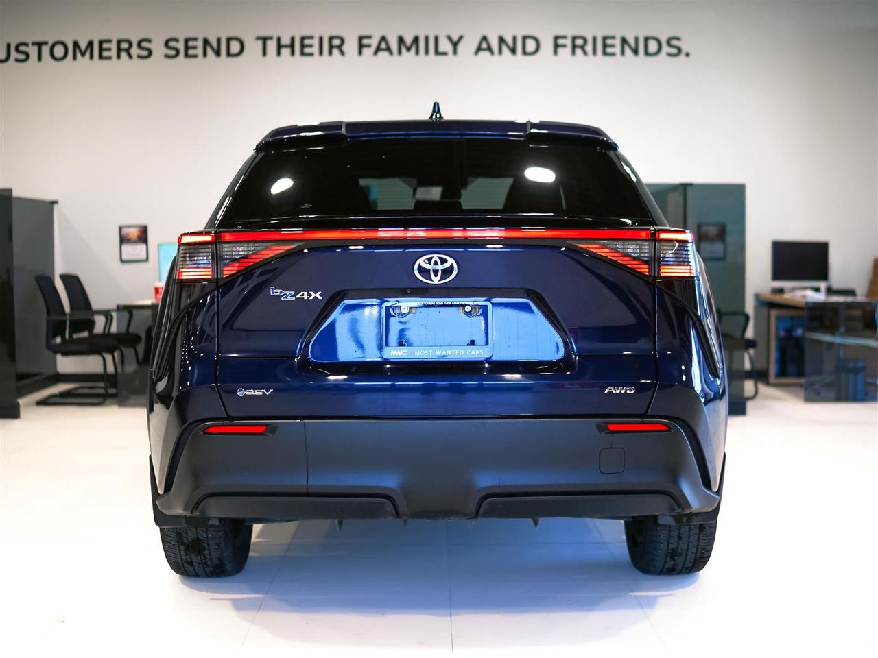 2025 Toyota bZ4X LE AWD | TOYOTA SERVICED | NO ACCIDENTS Photo