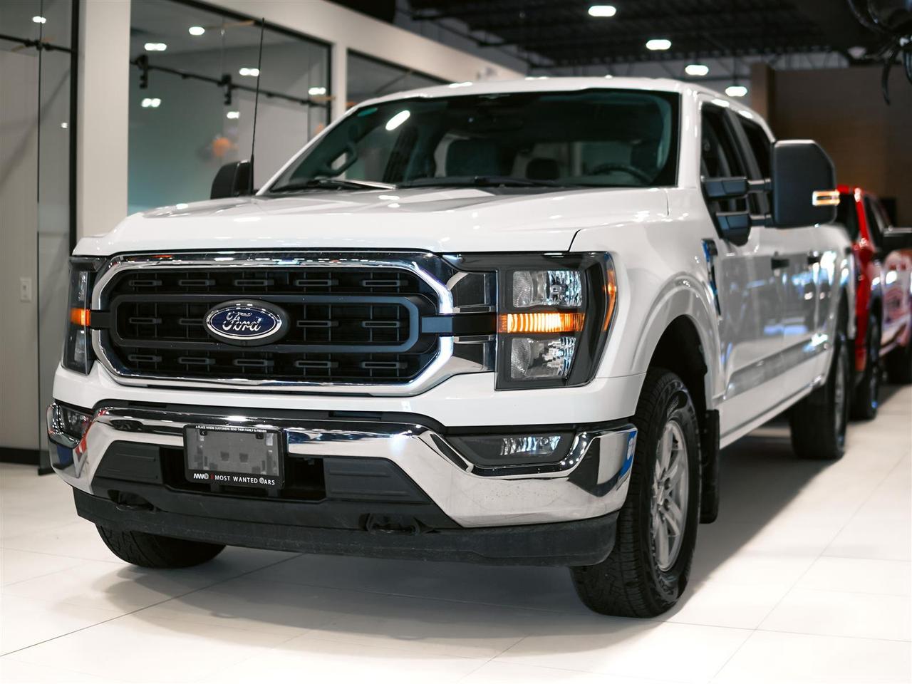 2023 Ford F-150 XLT CREW CAB | 4X4 | 300 A | 5.0 L V8 | 6.5 FT | NO ACCIDENTS Photo