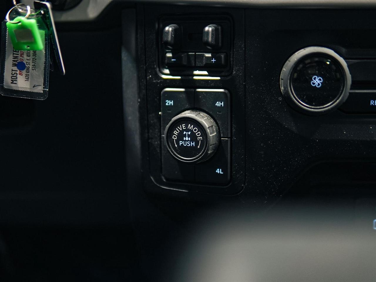 2023 Ford F-150 XLT CREW CAB | 4X4 | 300 A | 5.0 L V8 | 6.5 FT | NO ACCIDENTS Photo