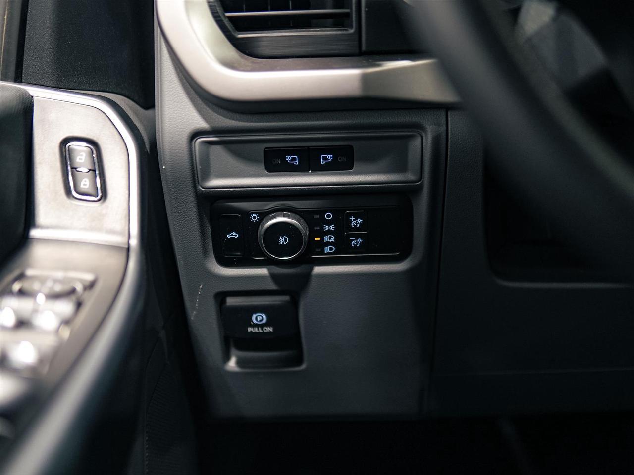 2023 Ford F-150 XLT CREW CAB | 4X4 | 300 A | 5.0 L V8 | 6.5 FT | NO ACCIDENTS Photo