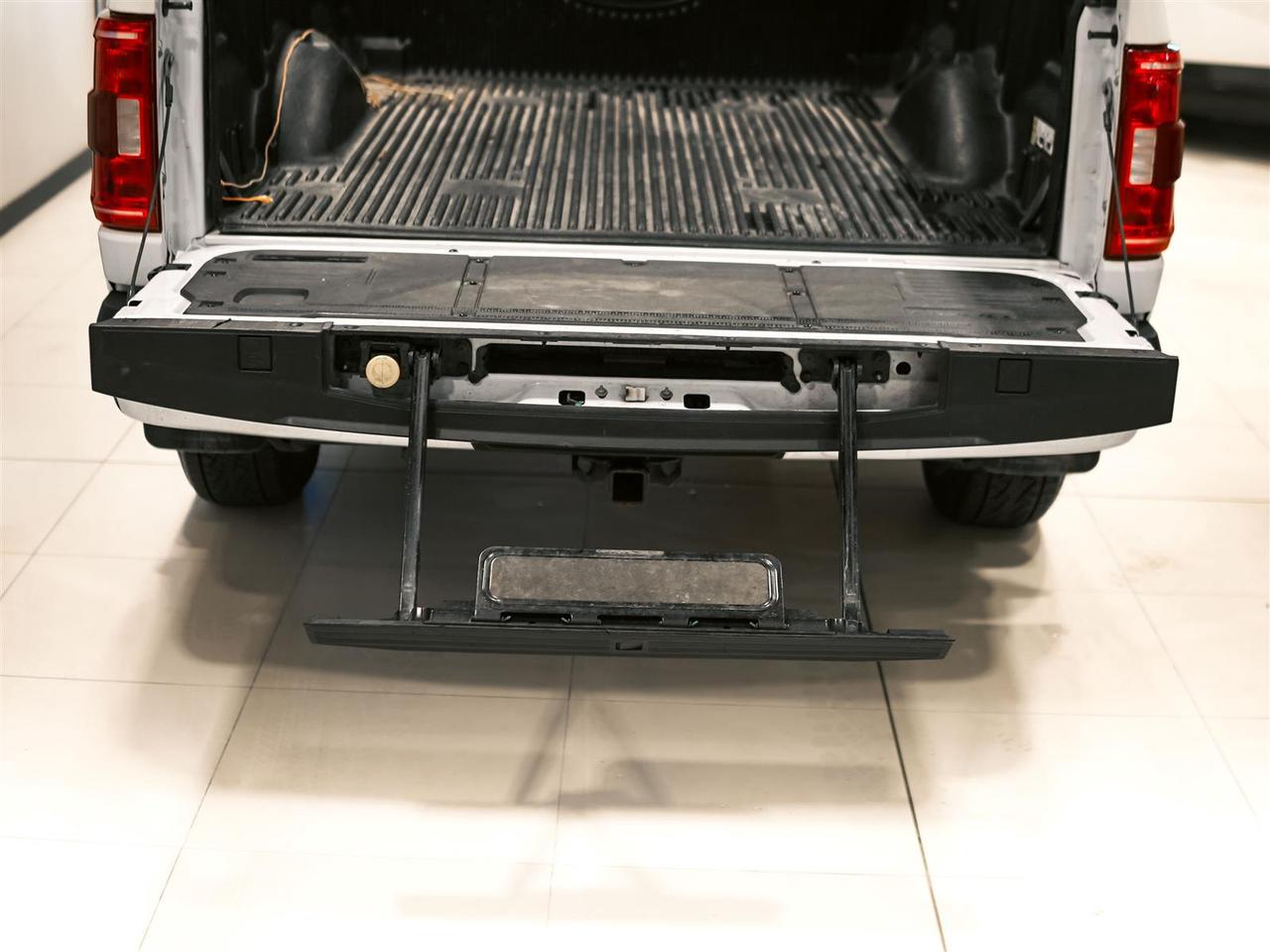 2023 Ford F-150 XLT CREW CAB | 4X4 | 300 A | 5.0 L V8 | 6.5 FT | NO ACCIDENTS Photo