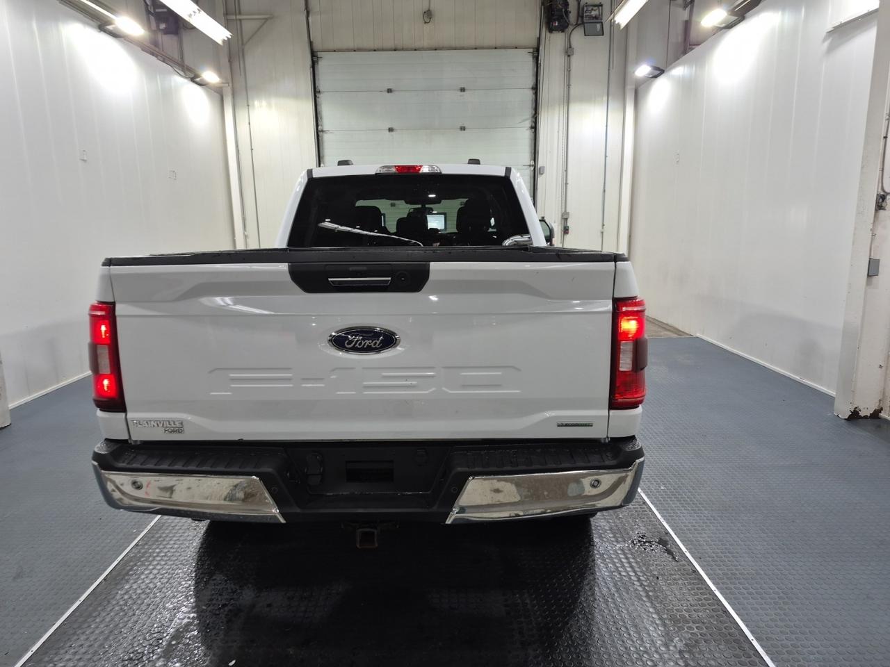 2022 Ford F-150 SUPERCREW XLT | 4X4 | 3.5 L 6 CYL | 6.5 FT | NO ACCIDENTS Photo