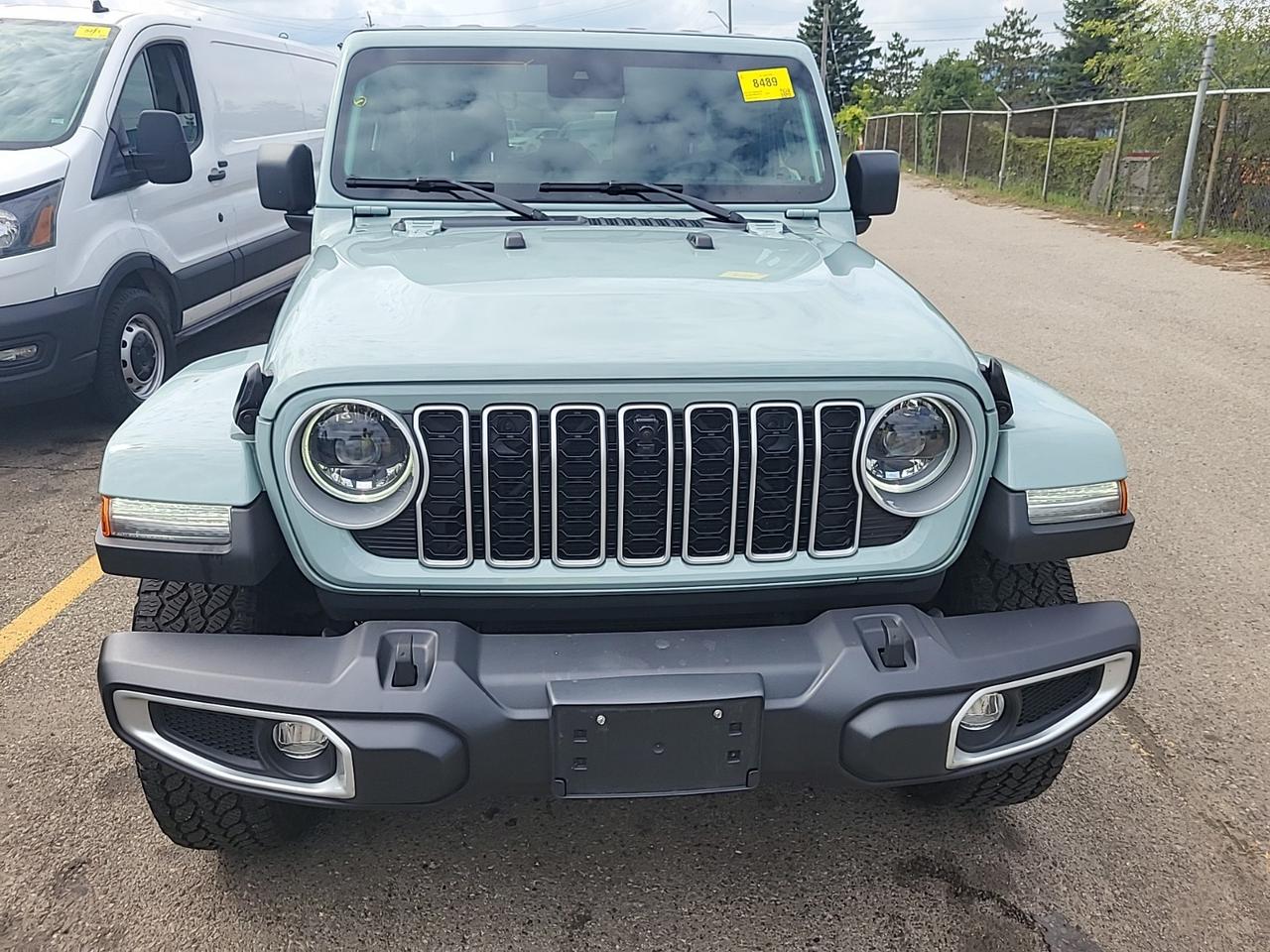 2024 Jeep Wrangler SAHARA 4X4 | LEATHER | TECH PKG | SAFETY PKG | TOW PKG | NO ACCIDENTS Photo