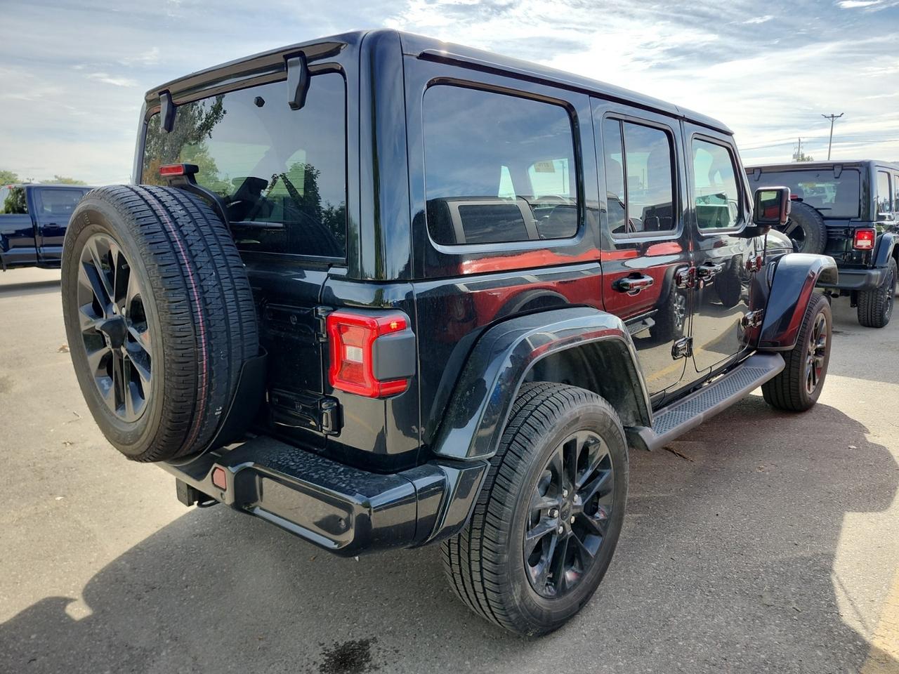 2021 Jeep Wrangler HIGH ALTITUDE 3.6L V6 | $9,000 IN UPGRADES | NO ACCIDENTS Photo3