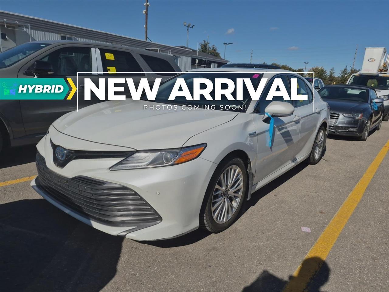 2018 Toyota Camry HYBRID XLE HYBRID | TOYOTA SERVICED | LEATHER | SUNROOF | BLIND SPOT Photo0