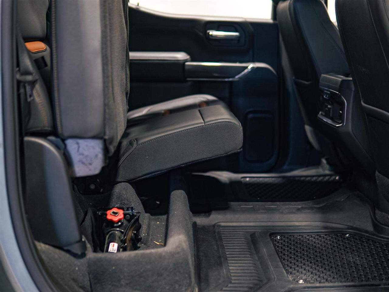 2021 GMC Sierra 1500 AT4 | PREM PKG | LTHR | ROOF | 3.0 L DIESEL | NO ACCIDENTS Photo