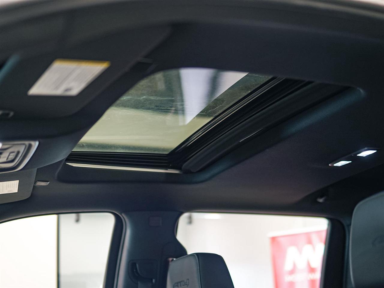 2021 GMC Sierra 1500 AT4 | PREM PKG | LTHR | ROOF | 3.0 L DIESEL | NO ACCIDENTS Photo
