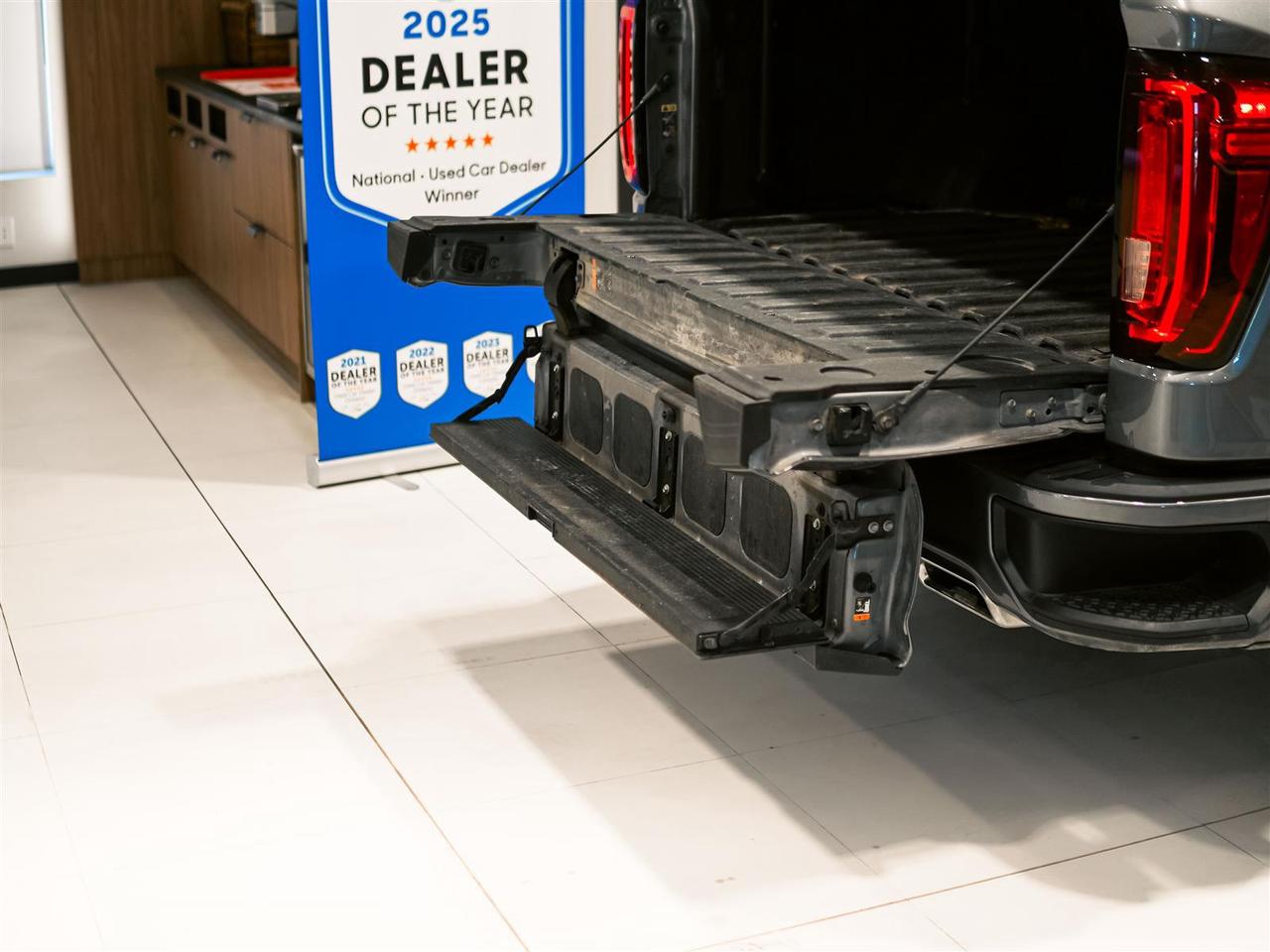 2021 GMC Sierra 1500 AT4 | PREM PKG | LTHR | ROOF | 3.0 L DIESEL | NO ACCIDENTS Photo