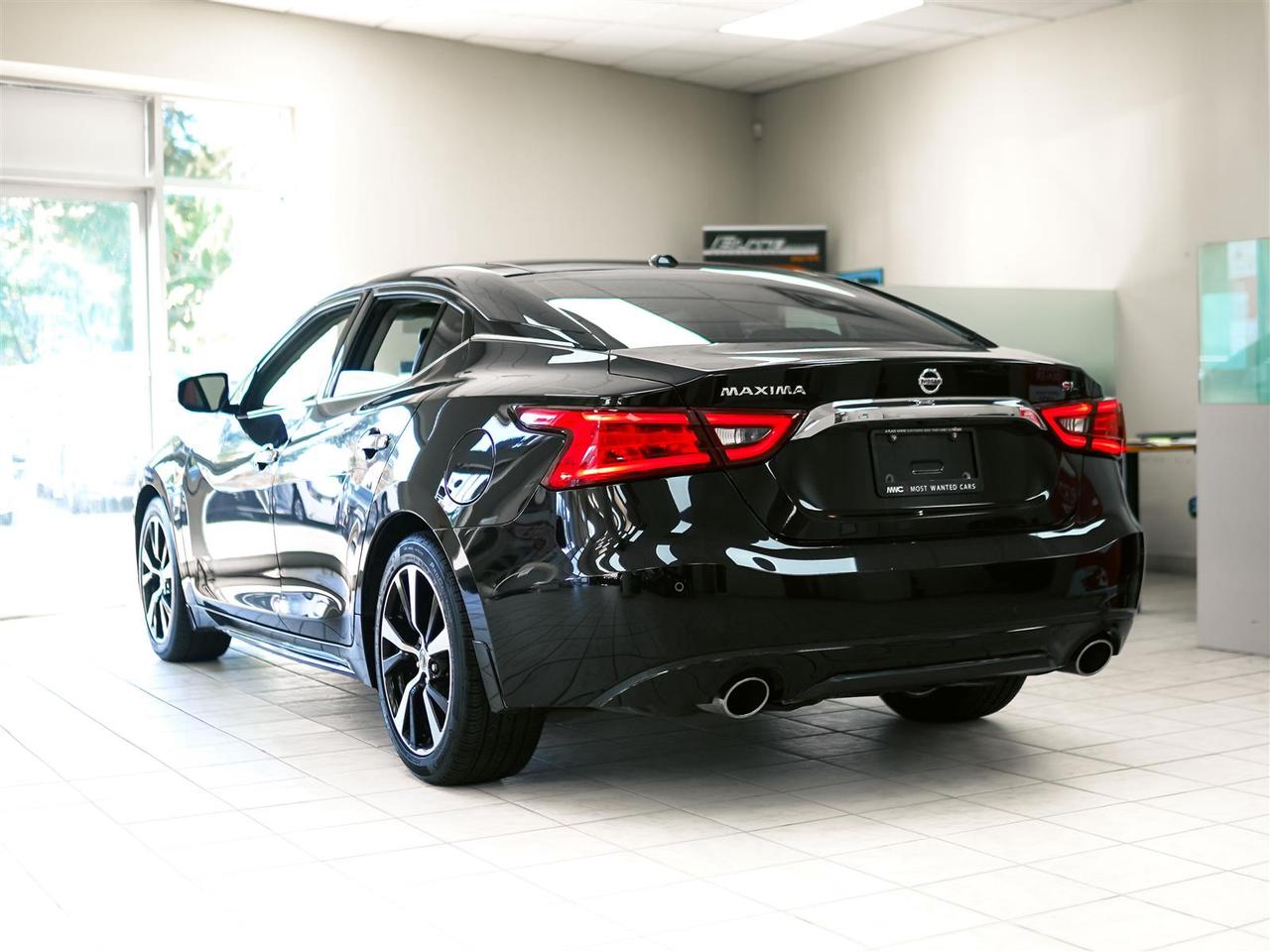 2018 Nissan Maxima SL | LEATHER | DUAL ROOF | HTD STEERING | NO ACCIDENTS Photo