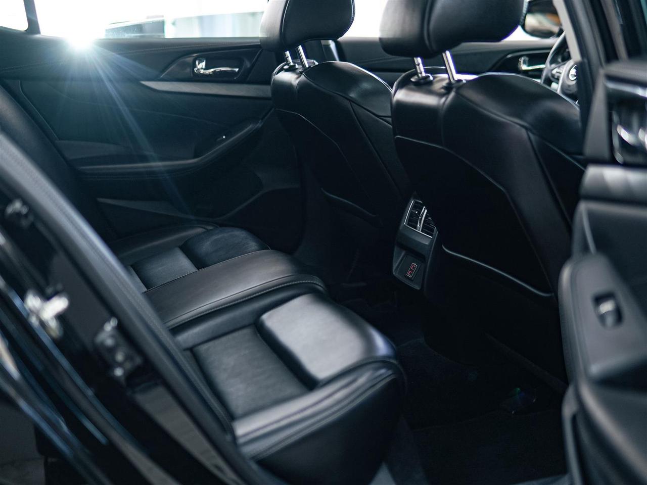 2018 Nissan Maxima SL | LEATHER | DUAL ROOF | HTD STEERING | NO ACCIDENTS Photo