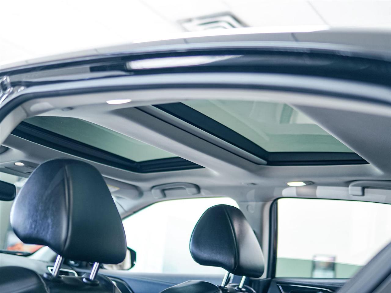 2018 Nissan Maxima SL | LEATHER | DUAL ROOF | HTD STEERING | NO ACCIDENTS Photo