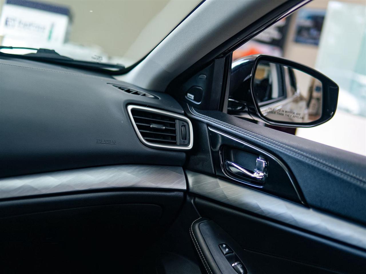2018 Nissan Maxima SL | LEATHER | DUAL ROOF | HTD STEERING | NO ACCIDENTS Photo