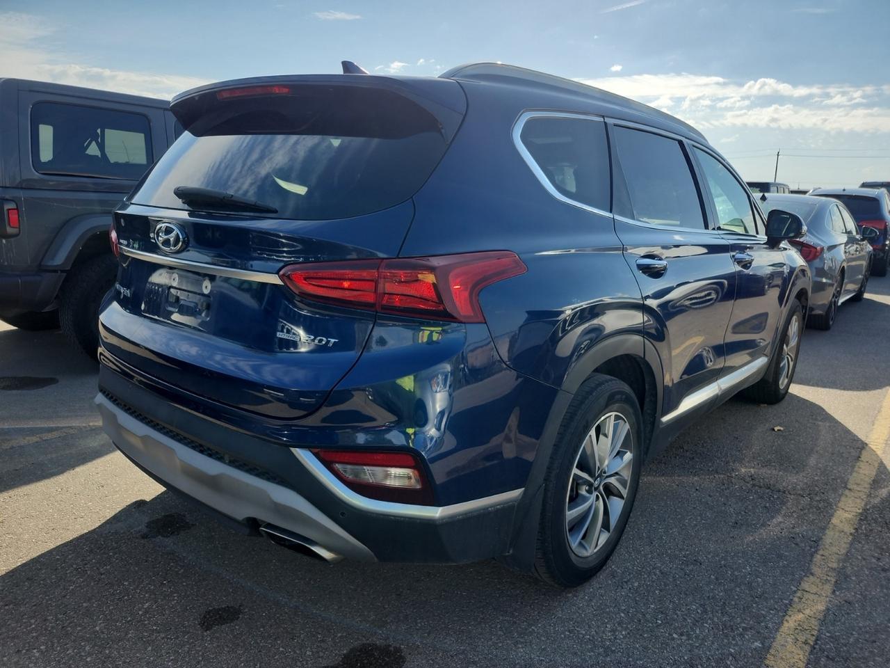 2019 Hyundai Santa Fe LUXURY AWD | NO ACCIDENTS | 1 OWNER  | DEALER SERVICED Photo3