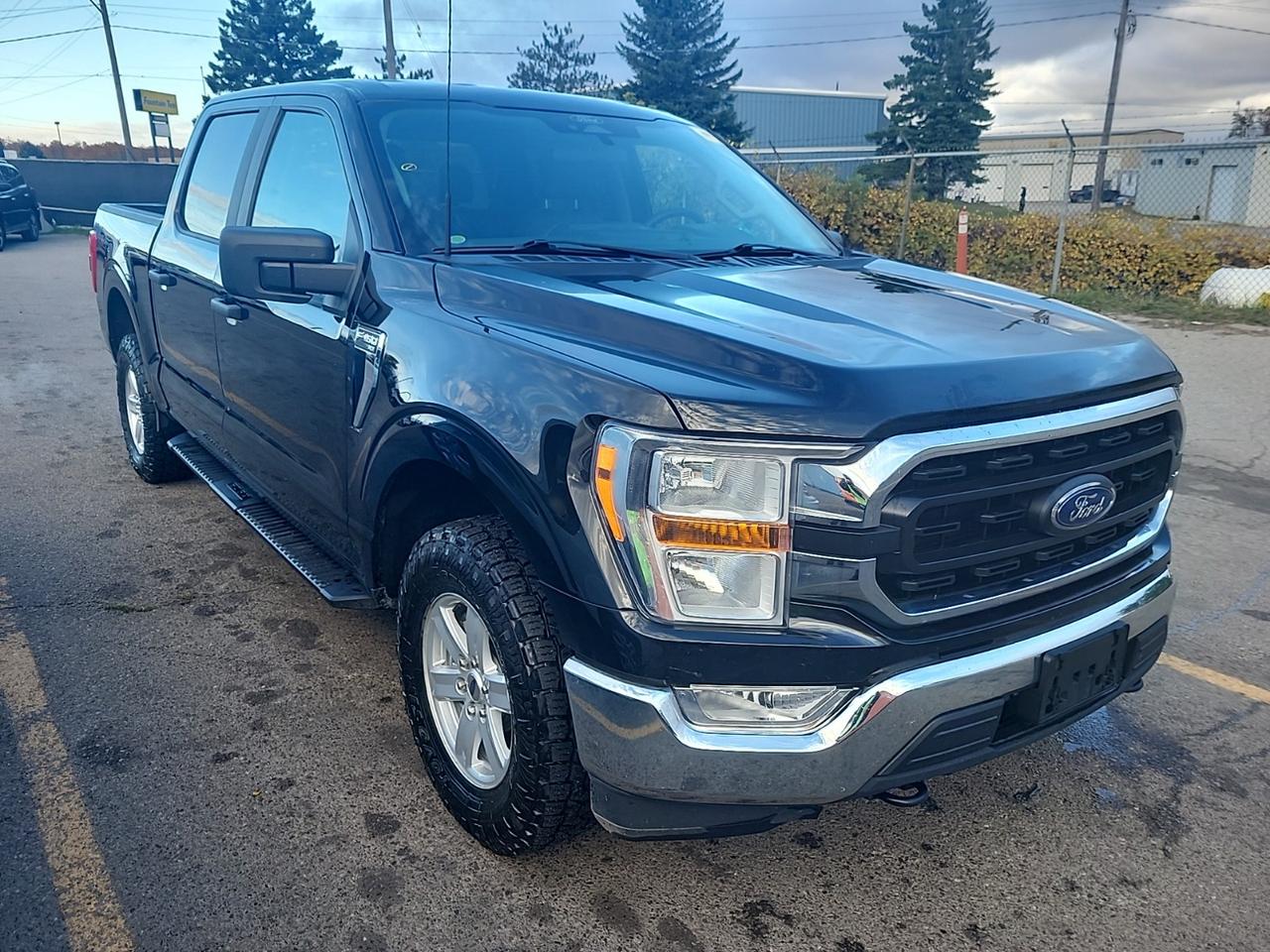 2022 Ford F-150 XLT 3.3L V6 4X4 CREW | 5.5 FT | NO ACCIDENTS Photo2
