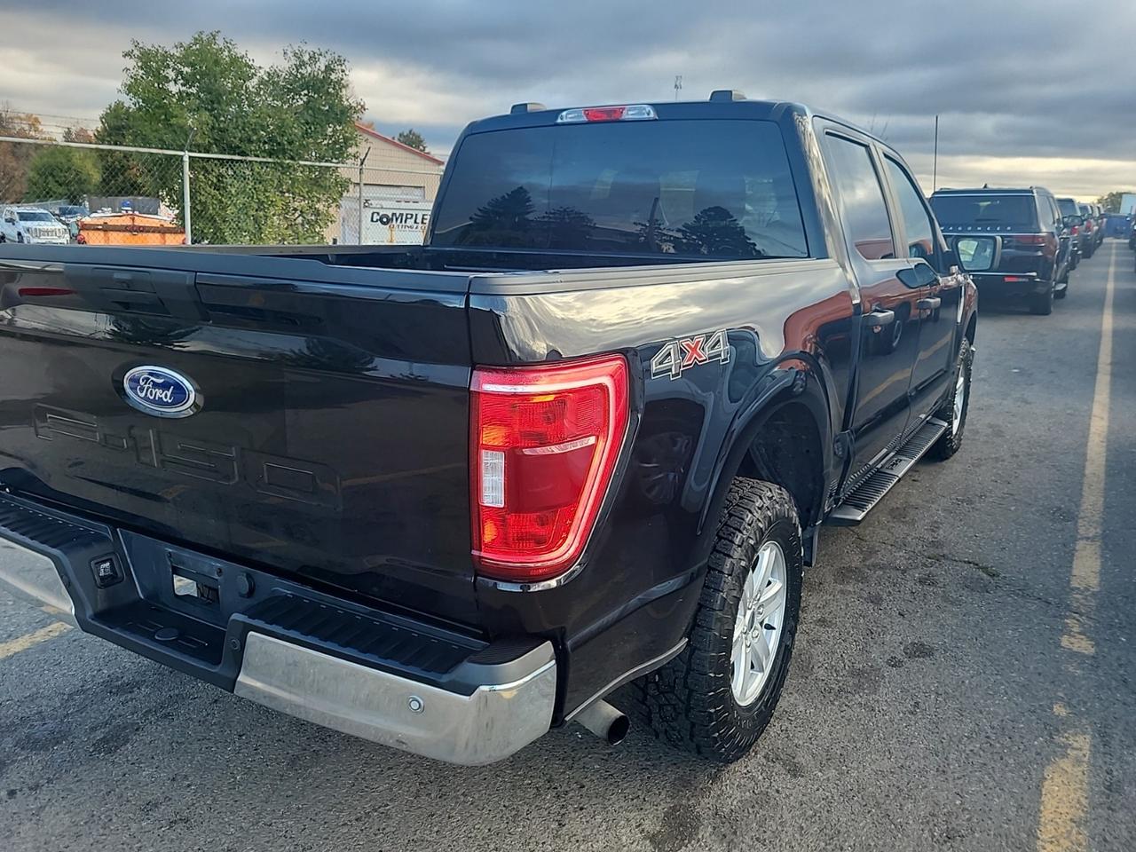 2022 Ford F-150 XLT 3.3L V6 4X4 CREW | 5.5 FT | NO ACCIDENTS Photo