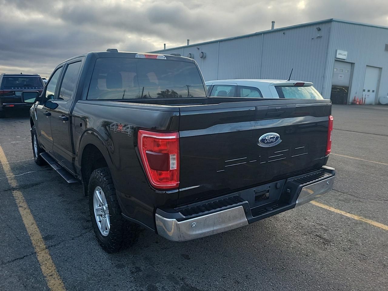 2022 Ford F-150 XLT 3.3L V6 4X4 CREW | 5.5 FT | NO ACCIDENTS Photo