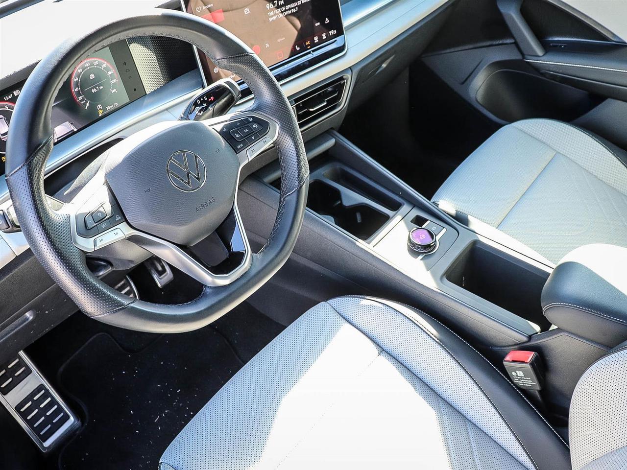 2025 Volkswagen Tiguan Comfortline R-Line Black Edition Photo