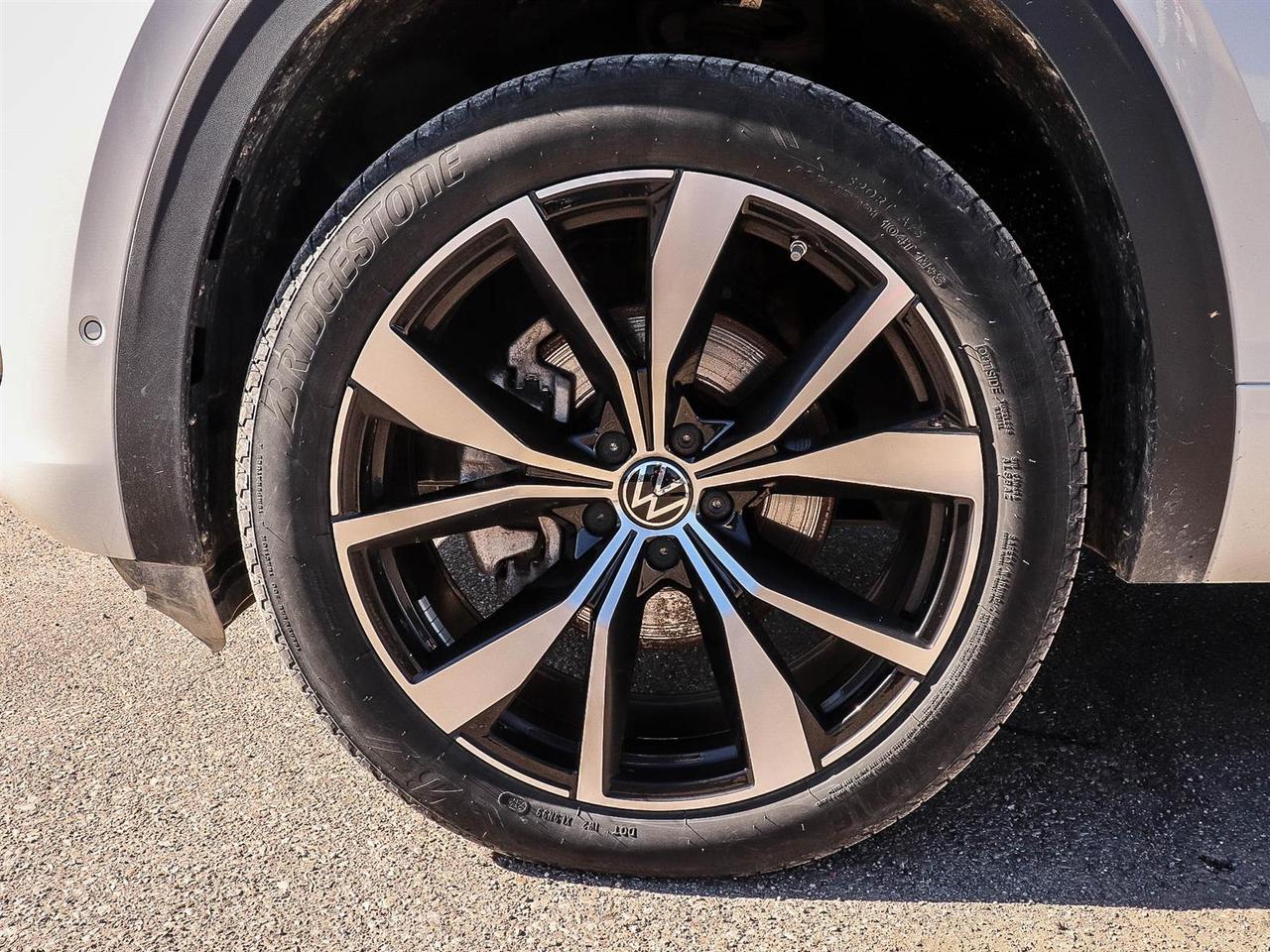 2025 Volkswagen Atlas Cross Sport Execline Photo