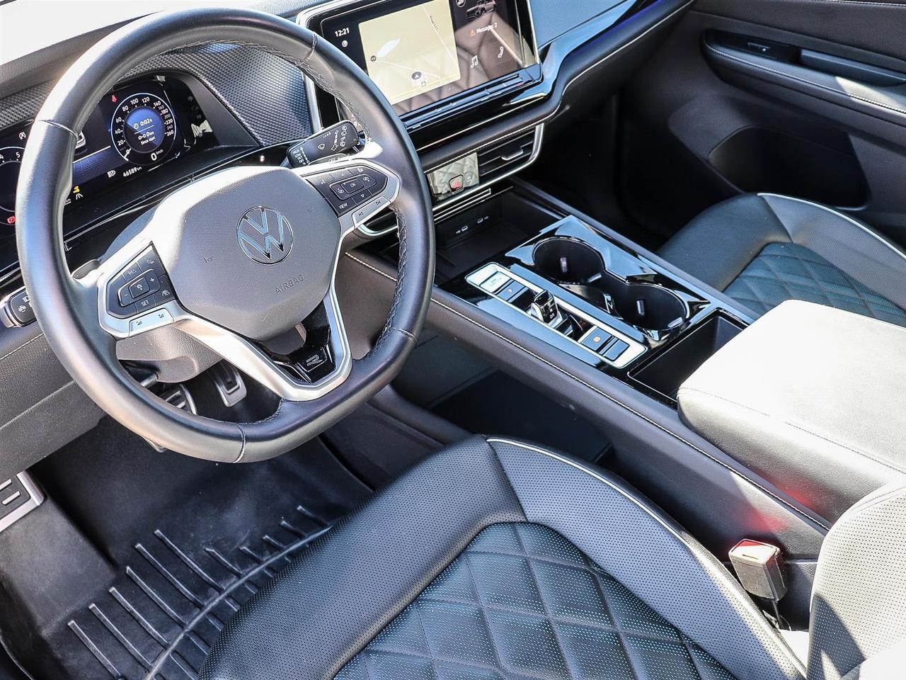 2025 Volkswagen Atlas Cross Sport Execline Photo