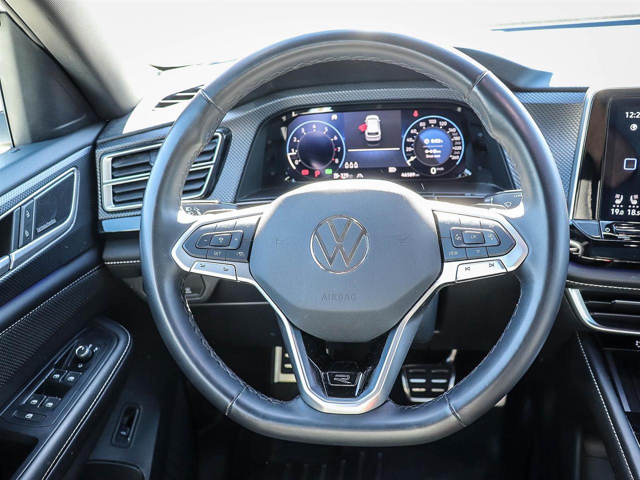 2025 Volkswagen Atlas Cross Sport Execline Photo