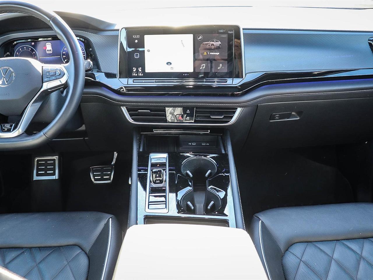 2025 Volkswagen Atlas Cross Sport Execline Photo