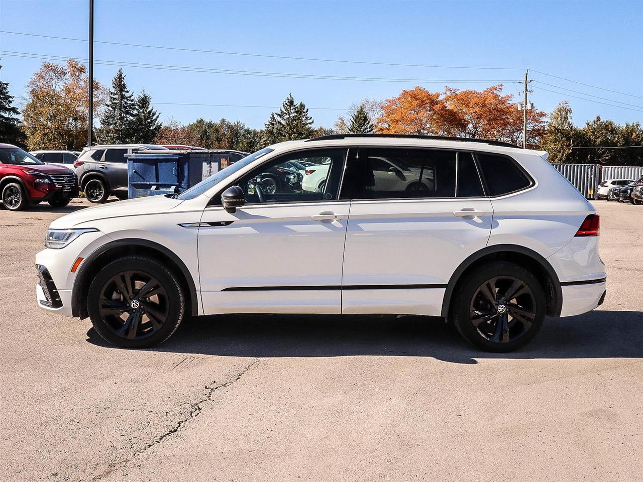 2024 Volkswagen Tiguan Comfortline R-Line Black Edition Photo4