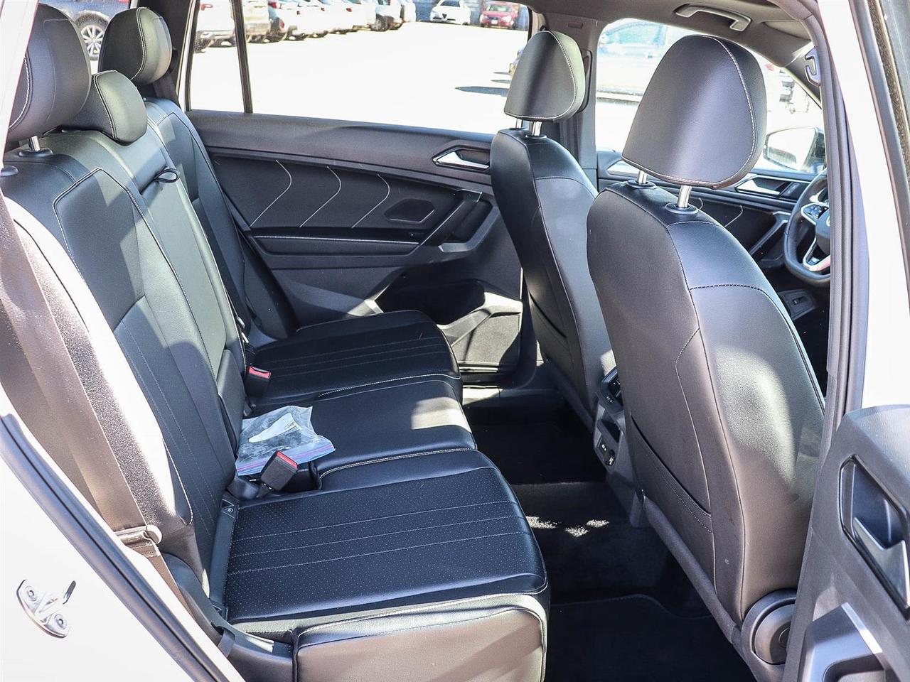 2024 Volkswagen Tiguan Comfortline R-Line Black Edition Photo
