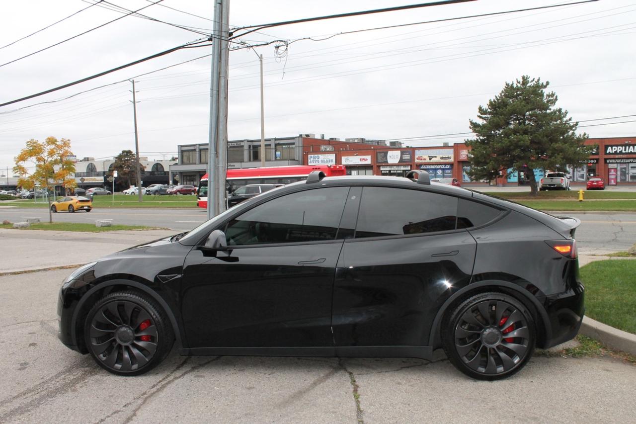 2020 Tesla Model Y PERFORMANCE Photo