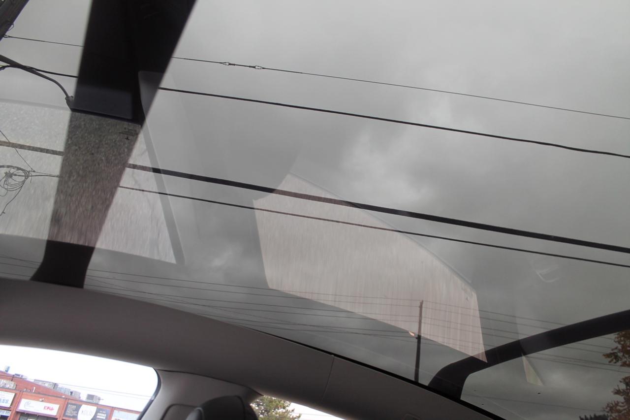 2020 Tesla Model Y PERFORMANCE Photo