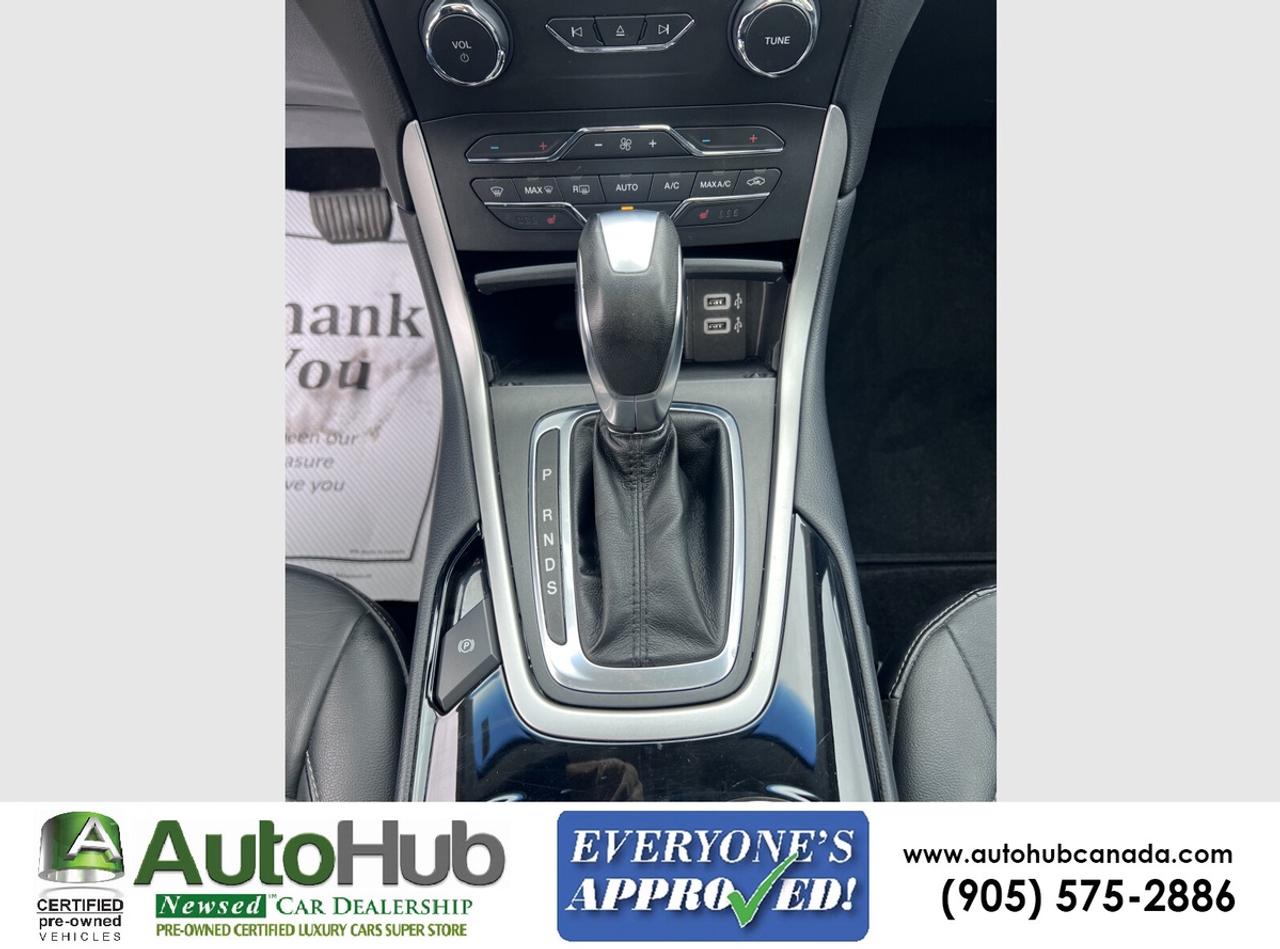 2018 Ford Edge SEL-AWD-LEATHER-NAV-BACKUP CAMERA-PANO ROOF Photo