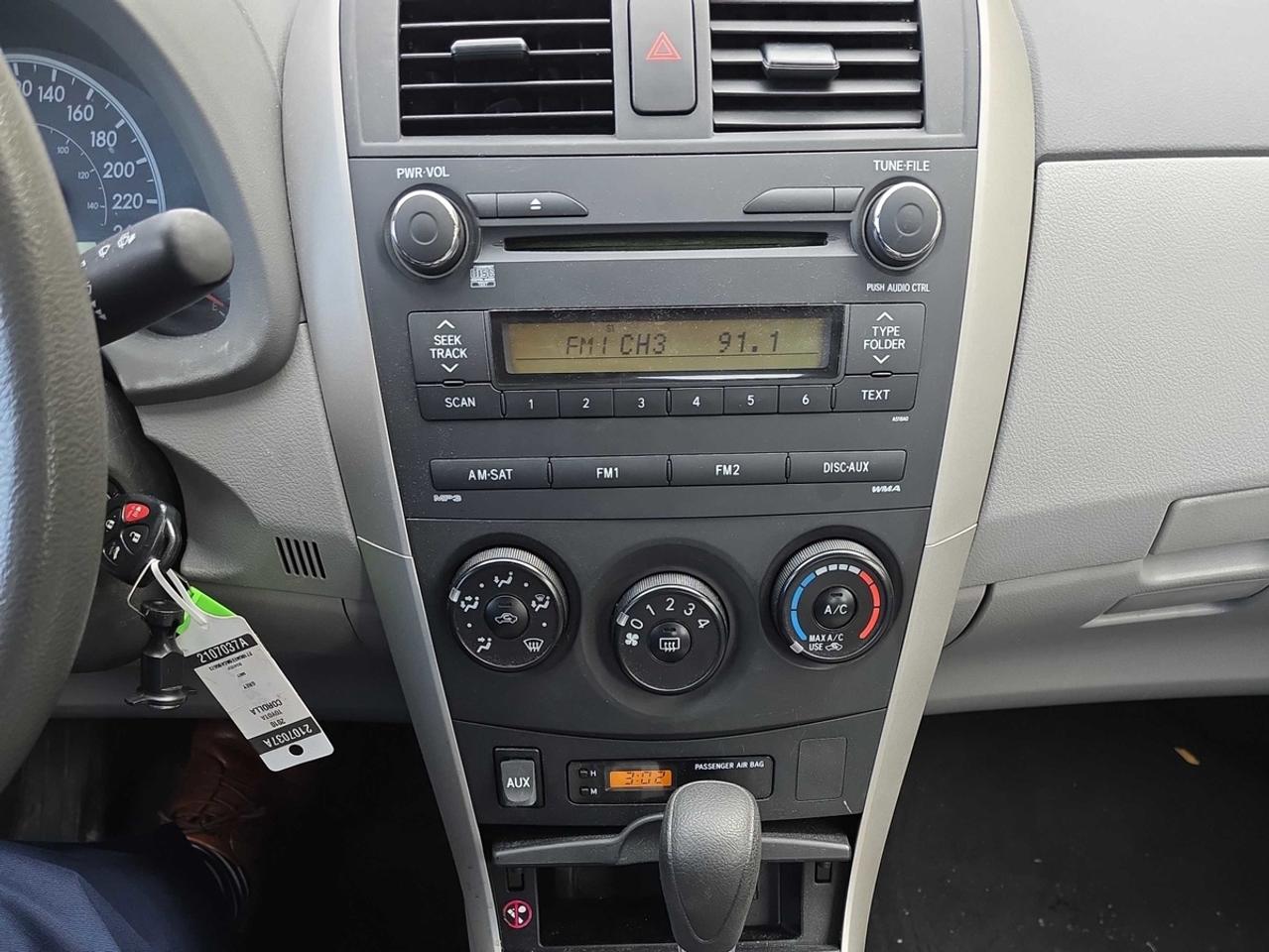 2010 Toyota Corolla - NO ACCIDENTS - ONE OWNER Photo