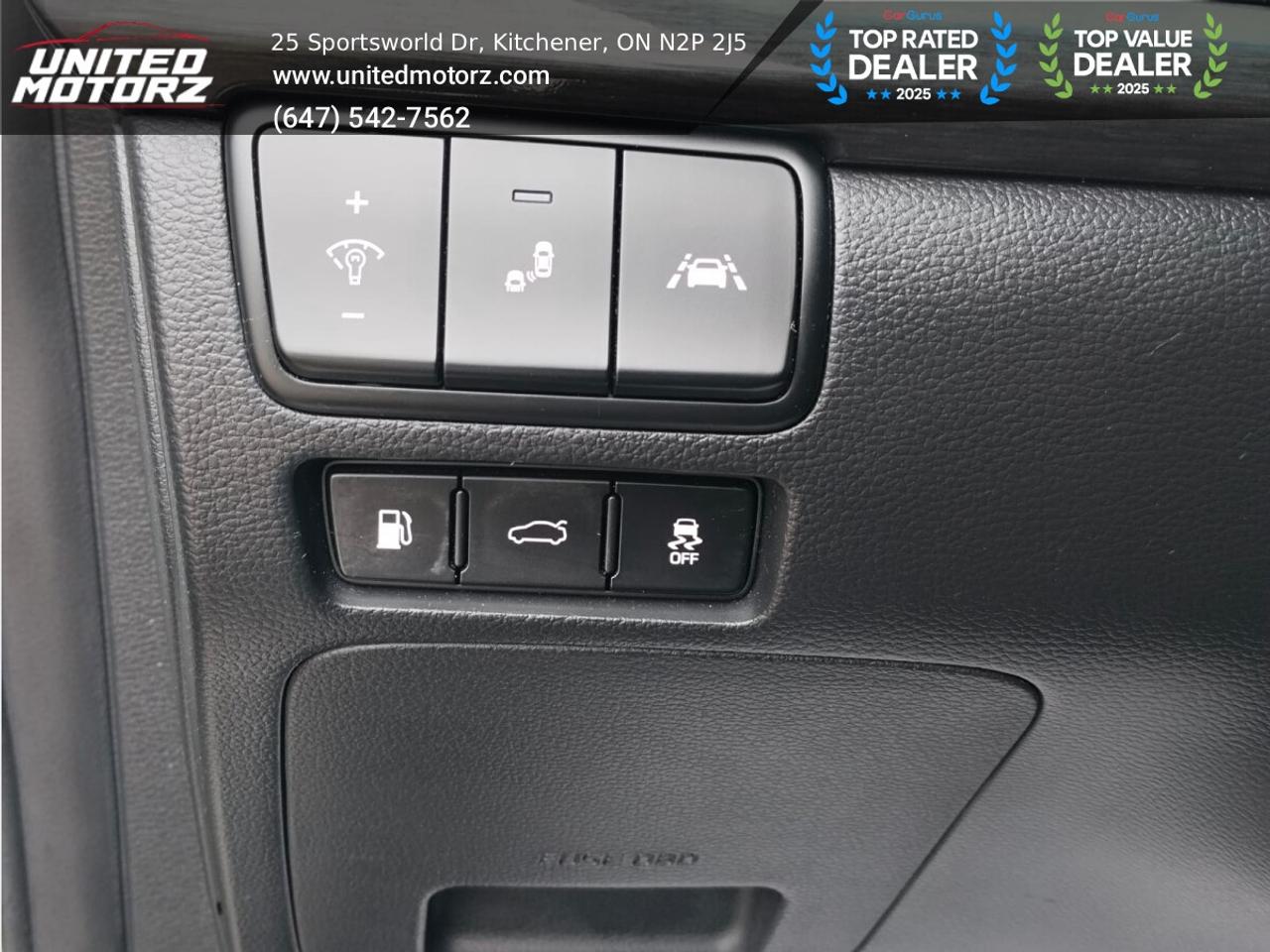 2018 Kia CADENZA LIMITED FWD 3.3L 6cyl~SAFETY CERTIFIED~LOW KM's~ Photo