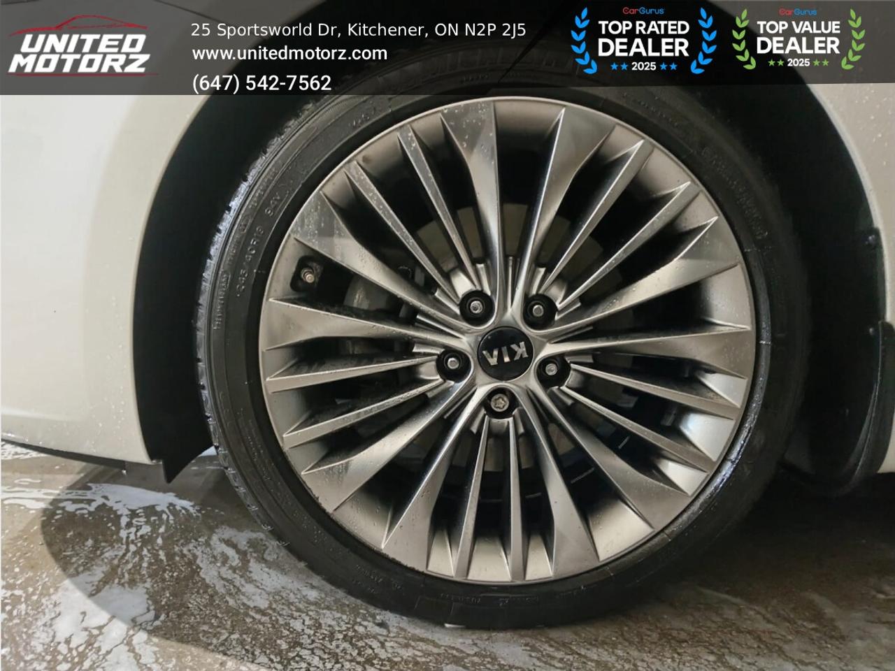 2018 Kia CADENZA LIMITED FWD 3.3L 6cyl~SAFETY CERTIFIED~LOW KM's~ Photo