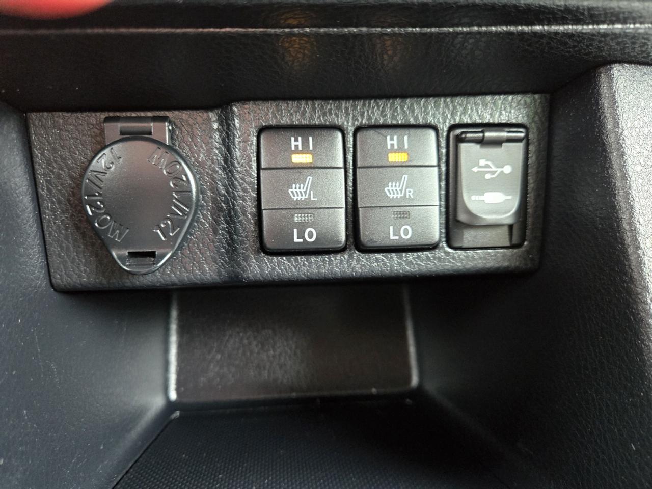 2014 Toyota Corolla LE**HEATED SEATS*REAR CAM*BLUETOOTH** Photo