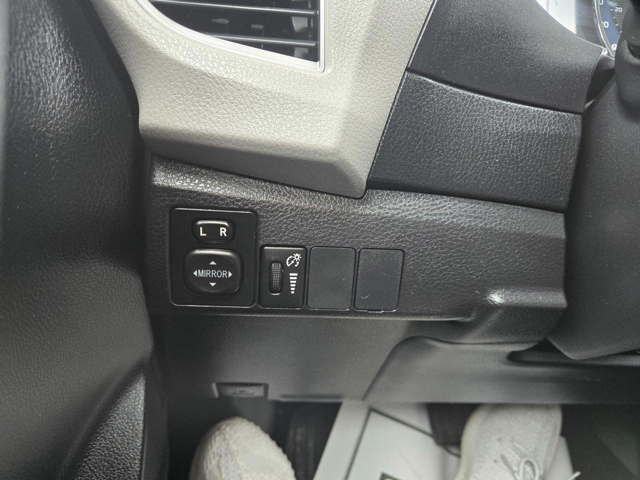2014 Toyota Corolla LE**HEATED SEATS*REAR CAM*BLUETOOTH** Photo