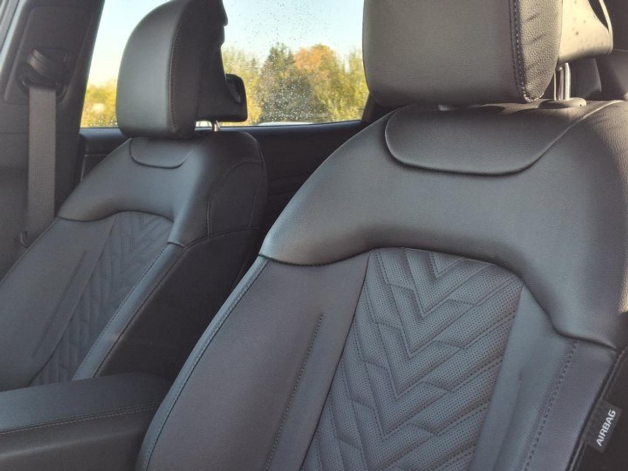 2026 Kia Sportage X-Line AWD | Leather | Heated Seats + Steering | Remote Start | Wireless Charger | CarPlay and More! Photo