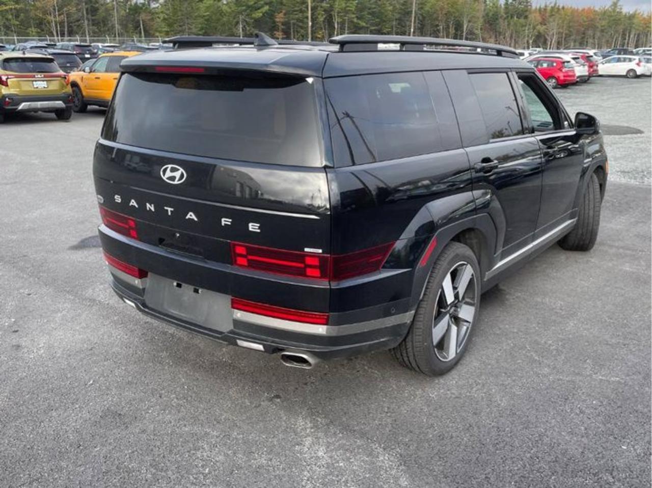 2024 Hyundai Santa Fe Luxury AWD | Leather | Sunroof | Nav | 360 Camera | Cooled + Heated Seats | Heated Wheel | and More! Photo